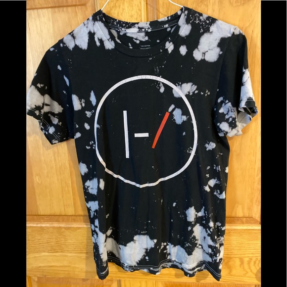 Twenty one pilots tee shirt. Price is Final - Picture 1 of 2